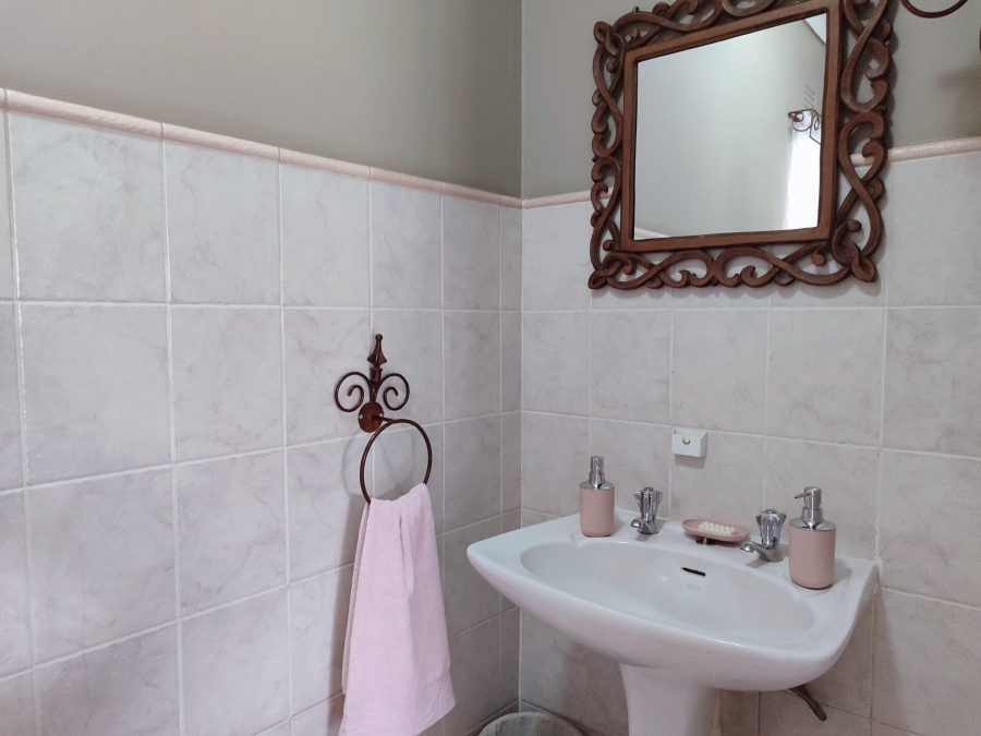 4 Bedroom Property for Sale in Wilkoppies North West